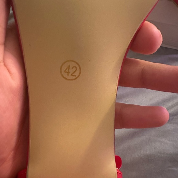 red pearl bow heels - Picture 2 of 3